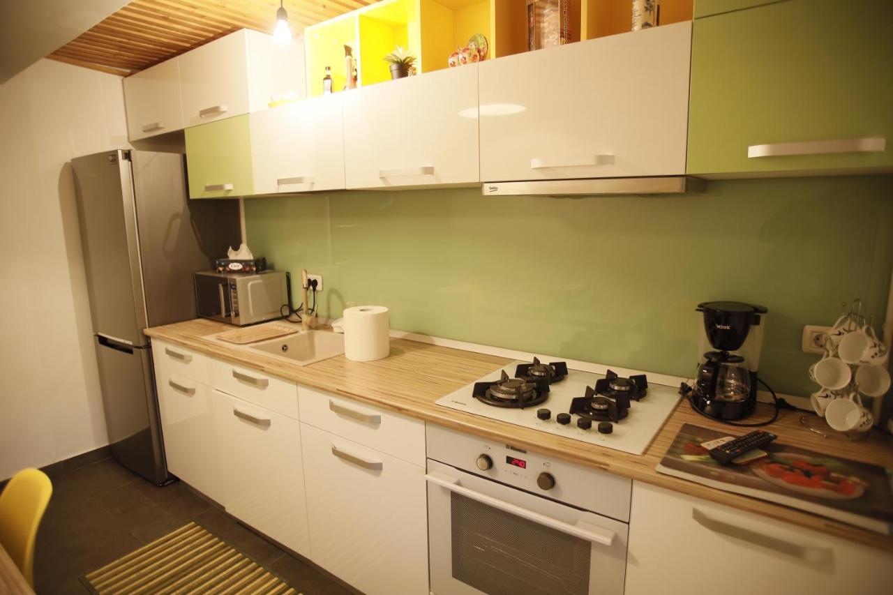 Rcc 3 Apartament Lägenhet Focşani Exteriör bild