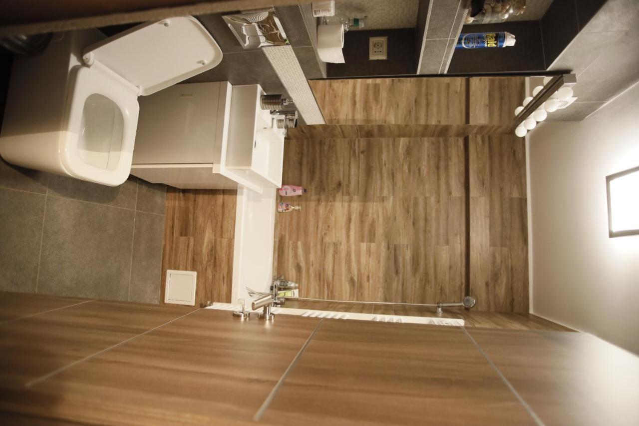 Rcc 3 Apartament Lägenhet Focşani Exteriör bild